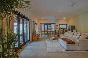 Spacious 3BR Family Villa with Pool-Villa Makrando