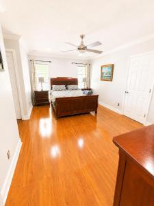 Cozy Family home 3B2B Residential area in Tampa