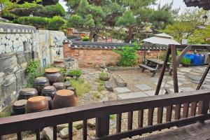 Jeonju Gyeonggijeon Byeoldangchae Pension