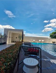 Stay Here at The Median near IT Park Cebu