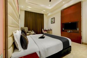Townhouse Oak Hotel C Pearls