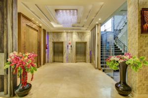 Townhouse Oak Hotel C Pearls