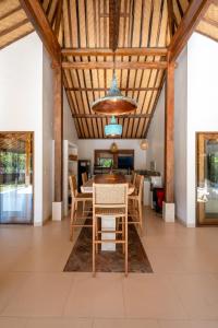 3BR Villa Joglo Catalina - Family Gataway - Heart of Uluwatu
