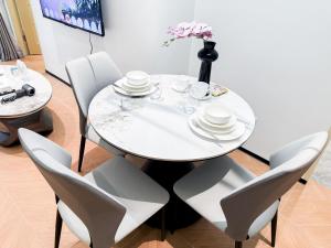 Cozy & Newly Renovated Unit at OPR