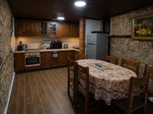 Guva Stone House Mangalem