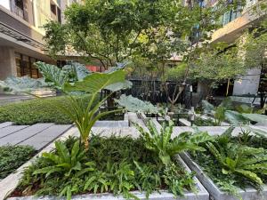 Super Luxury Residence near Central BTS Chidlom