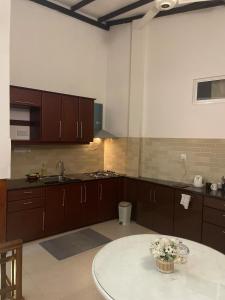 Peco Townhouse - Spacious Private Upstairs Retreat
