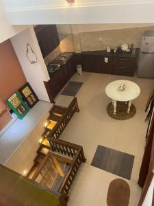 Peco Townhouse - Spacious Private Upstairs Retreat