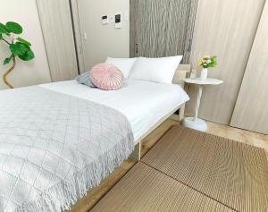 USJ 5min , 4min Walk to Nishikujo Sta , Direct to Namba & KIX , Residential Hotel Alex 2F-4F