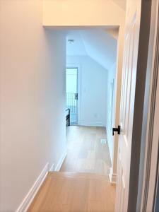 Charming 2BR Toronto Home Walk to Subway