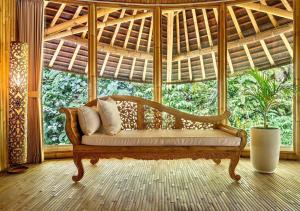 Bambu Cinta - Luxury 2BR Bamboo Eco Jungle Retreat
