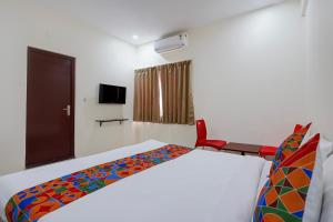 FabHotel Silver Leaf Grand