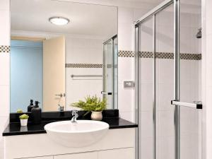 悉尼 Prime Sydney 3BR - Pool,Gym 2 Parking with Balcony 单人房 大堂