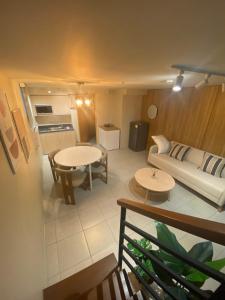 Edsa Heights Loft unit AMA Tower 3312