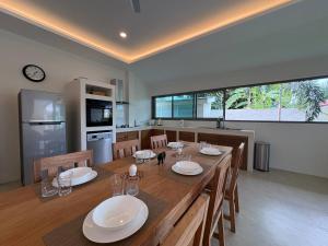 Martins Villa 3BR Pool Villa with Tropical Garden