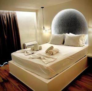 LefkoParga Luxury Suites