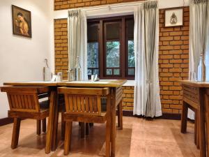 Aroma Hills Resort Munnar