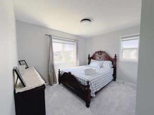 Vacation rental home -1min to highway