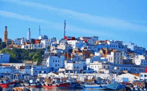 Belle Appartement Moderne Centre Larache Wifi Parking Ascenseur Plage Gardien