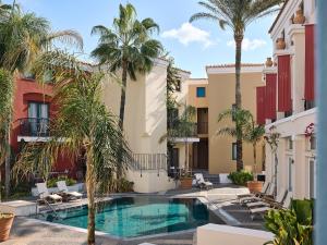 Grecotel Plaza Beach House