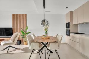 Oceana Gardens Apartment