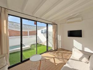 The Blue Haus - Casa con piscina en Poblenou