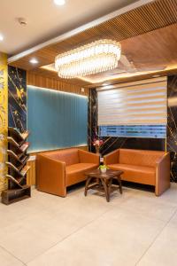 Hotel Angel Pink Premium Behind Radisson Blu Hotel