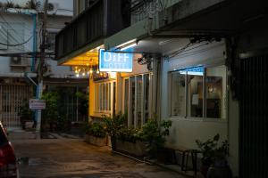 Diff Hostel