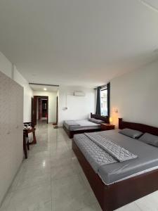J&Q Hotel