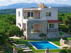 Sea view villa Manolis with private pool near the beach