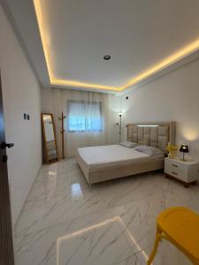 Tunis Ain zaghouen - Lac 2 View & Italian Design