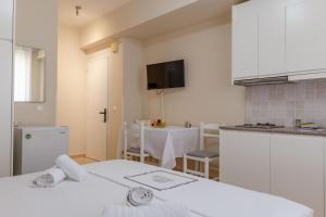 Elidon Apartments