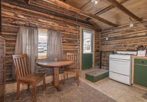 Cozy Cabin for a Romantic Getaway in Frisco, Colorado