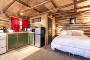 Cozy Cabin for a Romantic Getaway in Frisco, Colorado