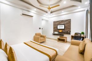 Hotel Quadis Central - Sector 27, NOIDA
