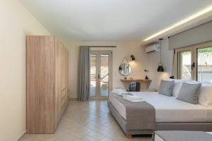 Luxury Villa Dimitra with Private Swimming pool