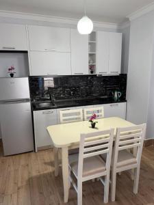 Armando Apartments