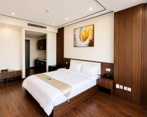Long Hotel