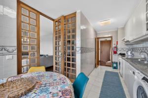 Sea Breeze Pilar
