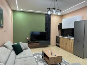 Green Garden Home