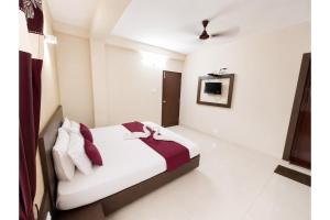 Hotel Baliapanda Uk-Palace Near Jagannath Temple - Lift and Parking Facilities Fully Air Conditioning Premium Room