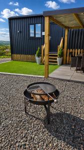 Modern Shepherd Hut with Views, near Alton Towers