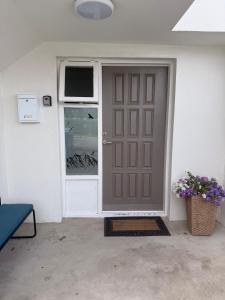 Peaceful Apartment - 10 min from Downtown Reykjavík