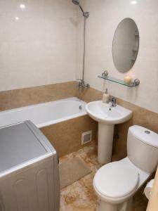 Warm & Cozy Stay in the City Center