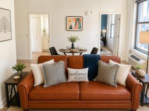 Spacious! Near 4th Street Live & Brown Theatre