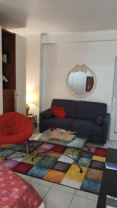 Studio Cannes Palais des Festivals Un Pied dans lEau