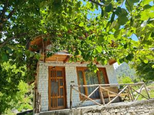 Him cottage