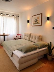Stylish Studio near City Center & Metro