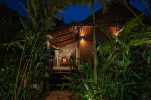 Isann Lodge