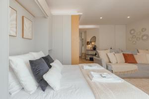Bright Studio by Vacationy